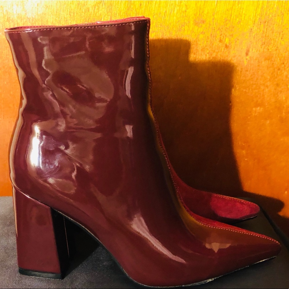 🤩🤩 BNWOT Desire TwoTone Boots🤩🤩